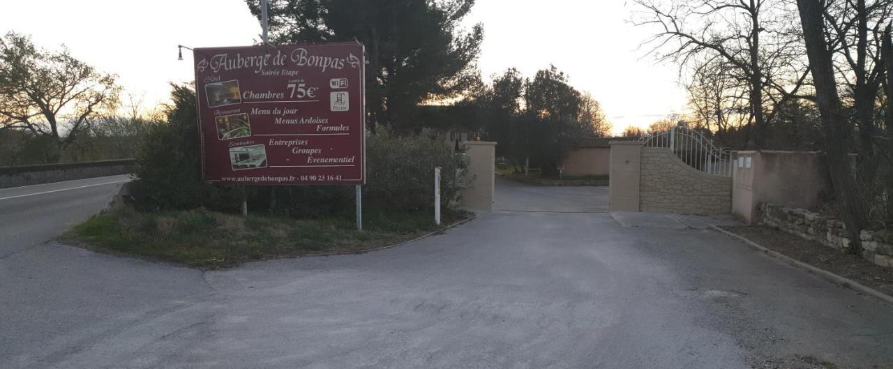 فندق Auberge De Bonpas Logis De France أفينيون المظهر الخارجي الصورة